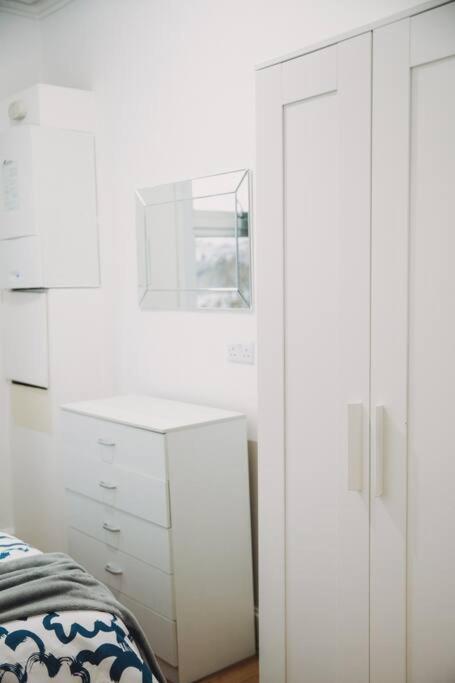 3 Bed Flat With Balcony Central Londyn Zewnętrze zdjęcie