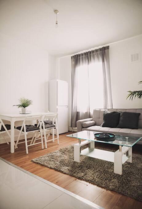 3 Bed Flat With Balcony Central Londyn Zewnętrze zdjęcie