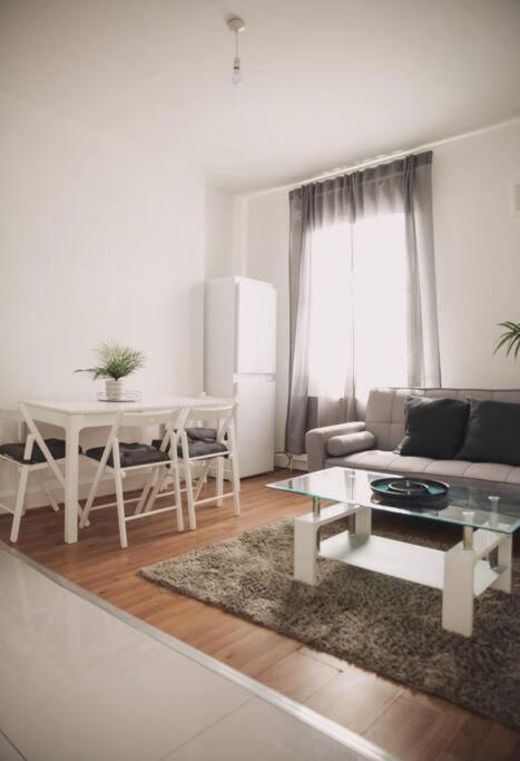 3 Bed Flat With Balcony Central Londyn Zewnętrze zdjęcie
