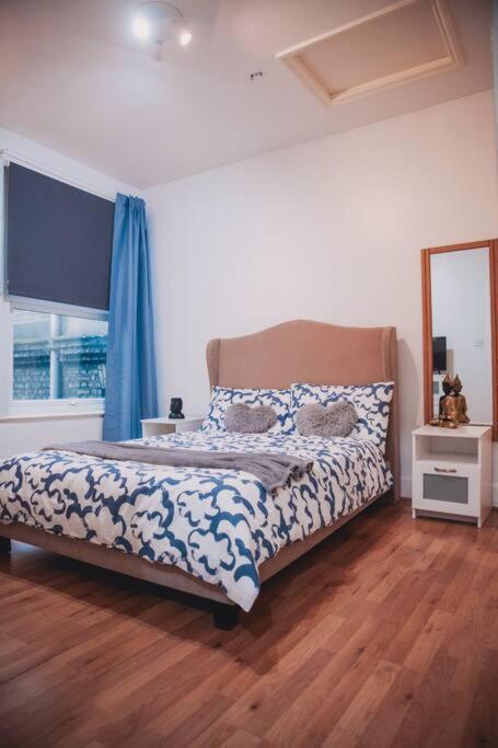 3 Bed Flat With Balcony Central Londyn Zewnętrze zdjęcie