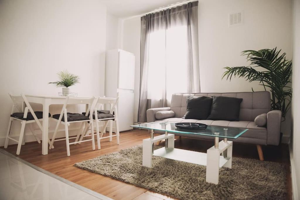 3 Bed Flat With Balcony Central Londyn Zewnętrze zdjęcie